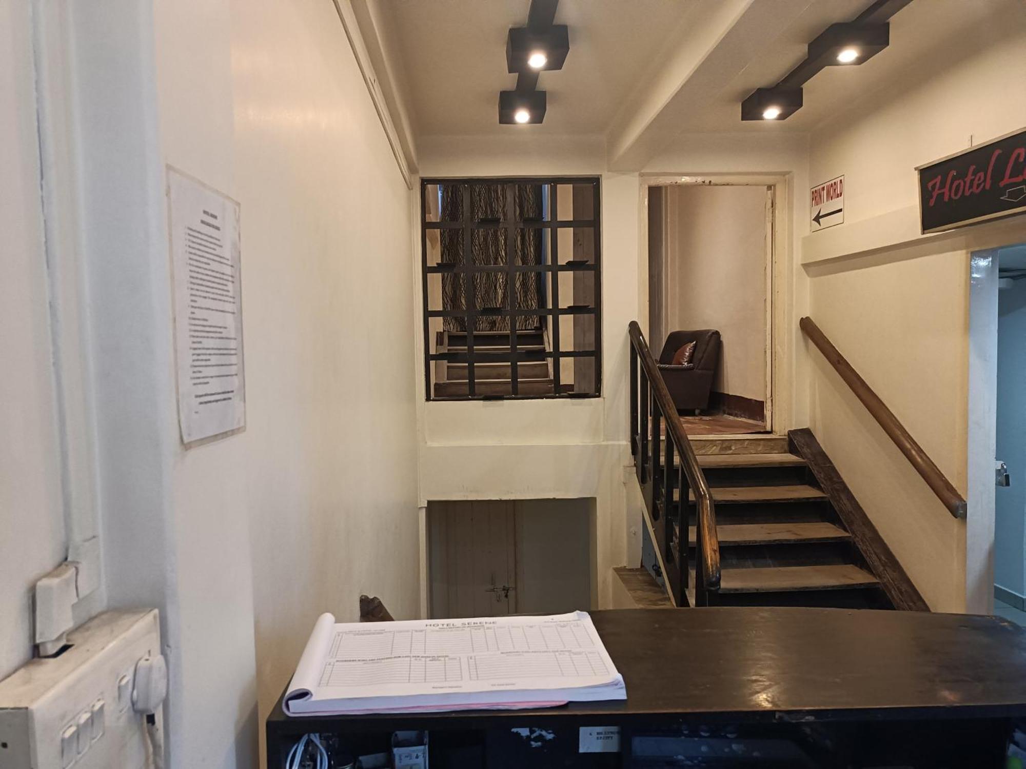 Hotel Serene 실롱 외부 사진