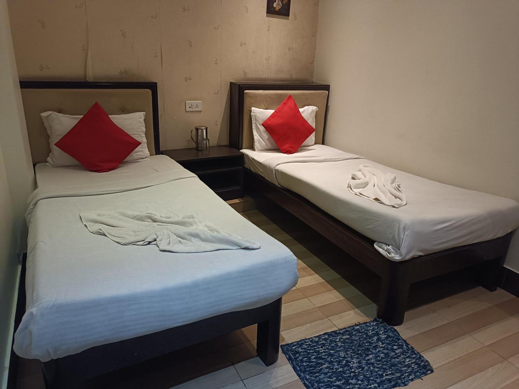 Hotel Serene 실롱 외부 사진