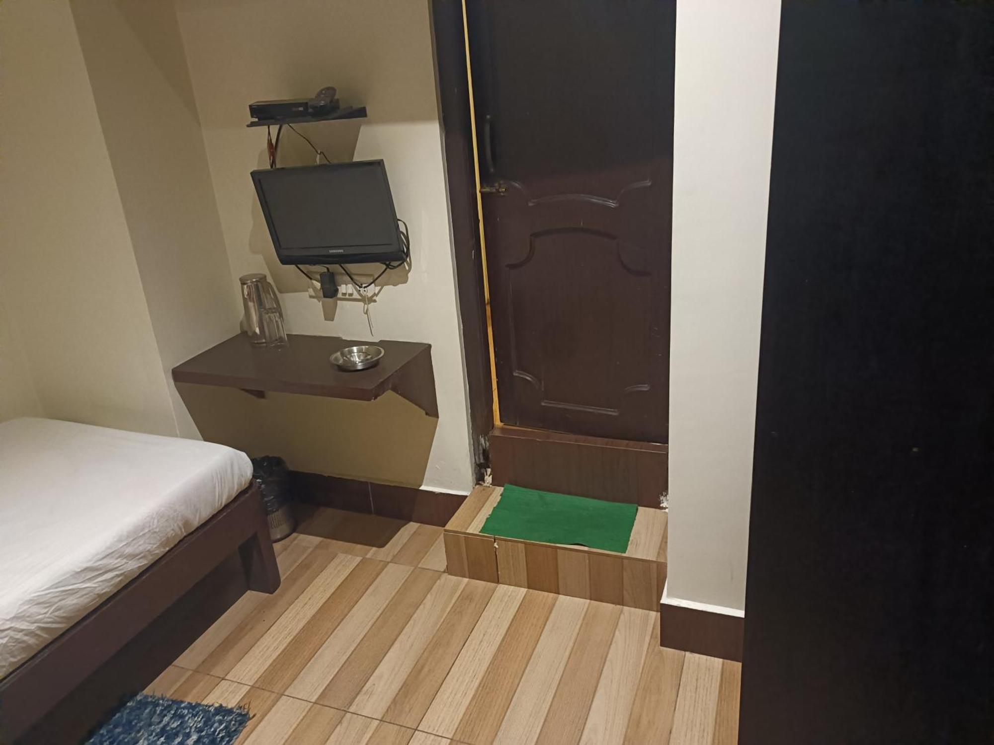 Hotel Serene 실롱 외부 사진