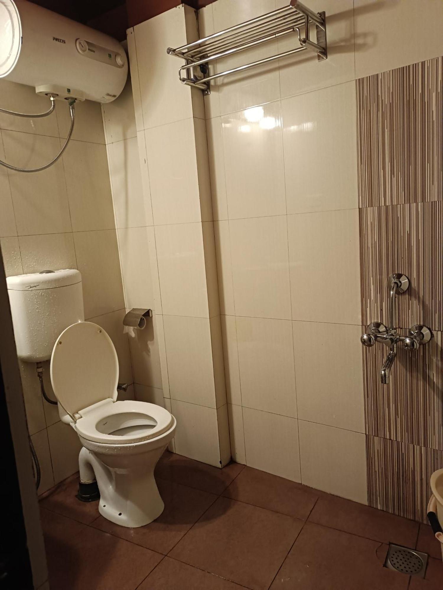 Hotel Serene 실롱 외부 사진