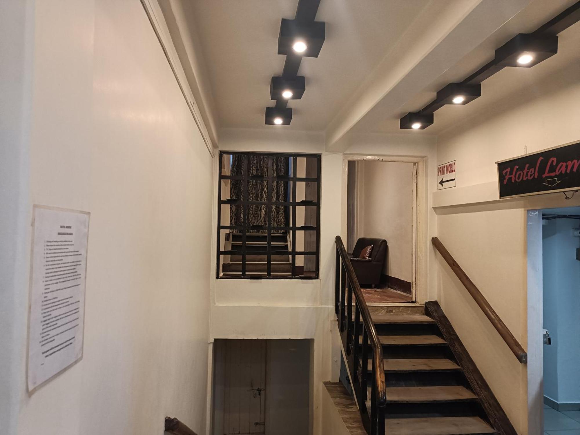 Hotel Serene 실롱 외부 사진