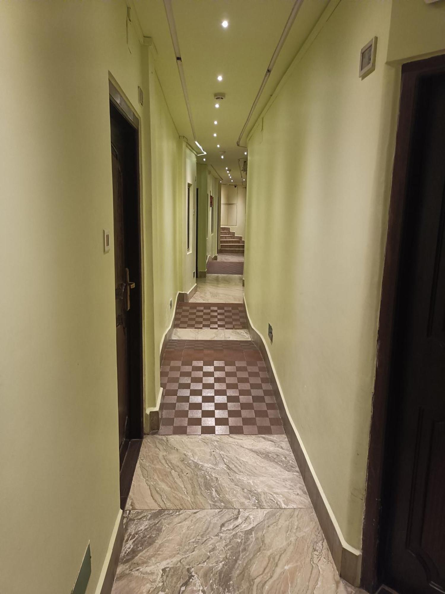 Hotel Serene 실롱 외부 사진